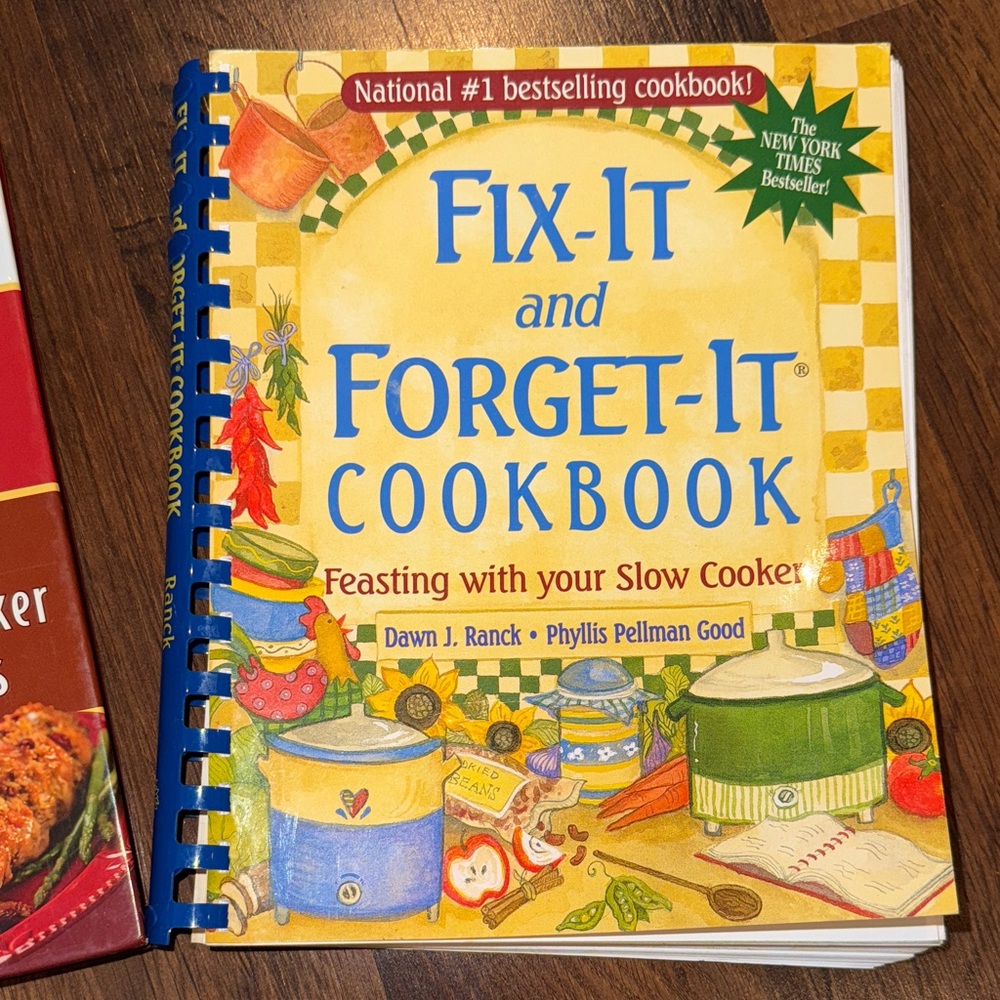 Crock-Pot and Fix-It Slow Cooker Cookbooks bundle of 2 - Picture 3 of 3